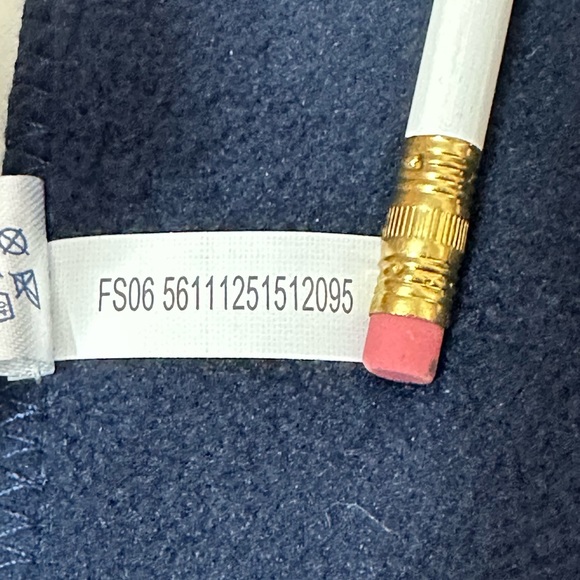 Port Authority Cleveland Cavaliers Navy Blue Hand Warming Pockets Scarf - Picture 5 of 5